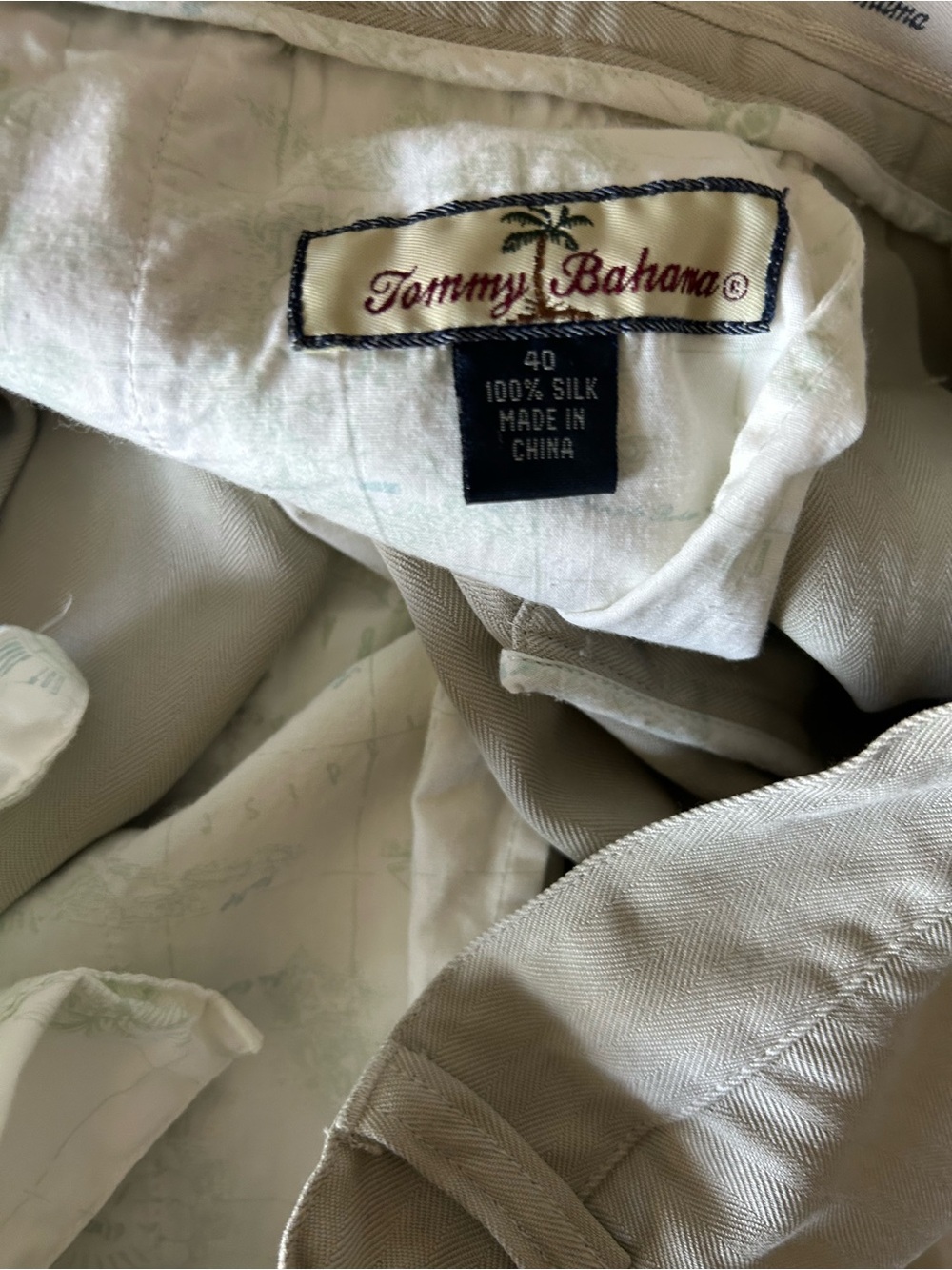 Tommy Bahama 100% Silk Pleated Chinos in Light Khaki - Picture 3 of 6